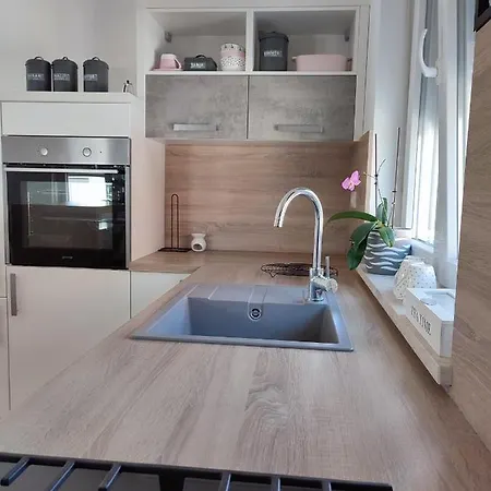 Nina Apartament
